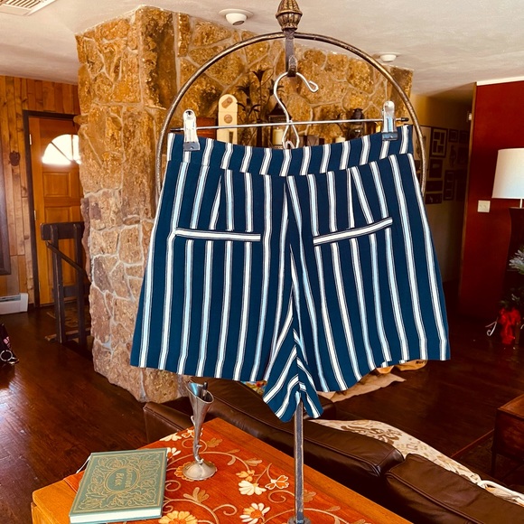 NWT - super cute Mango shorts❣️ - Picture 3 of 5